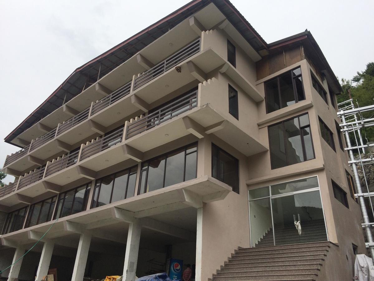 Hotel Green Tara Manāli Екстериор снимка
