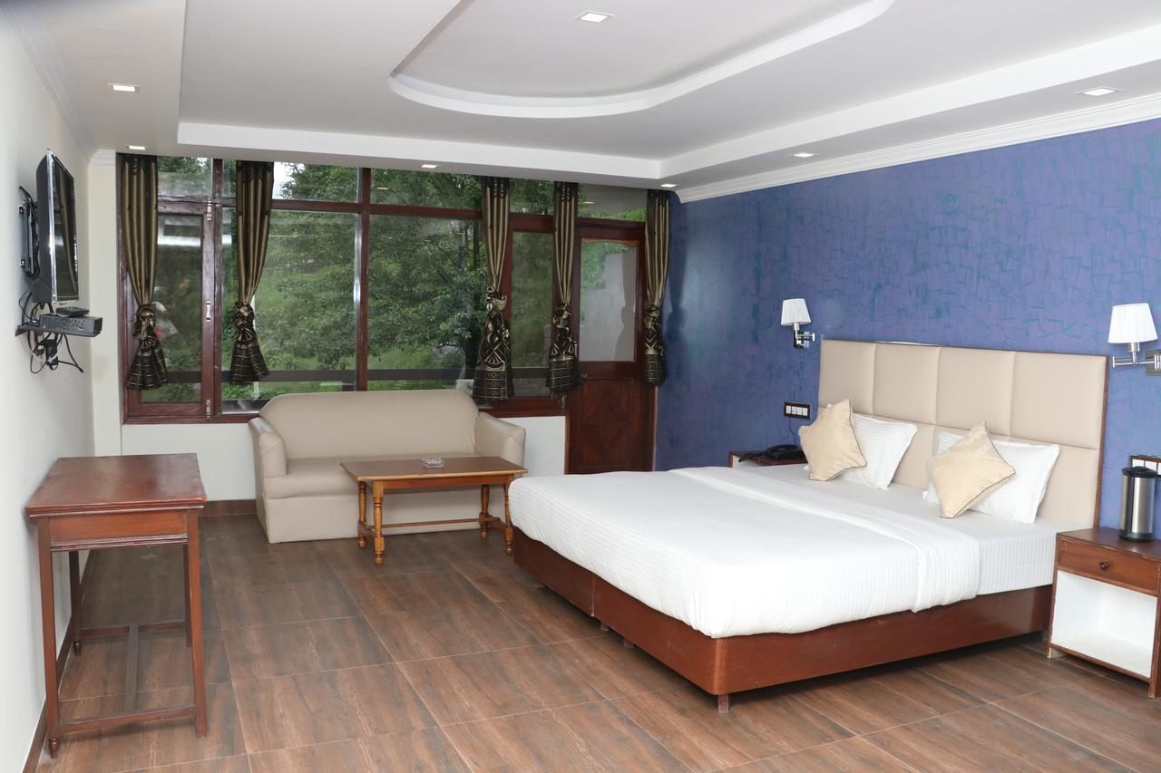 Hotel Green Tara Manāli Екстериор снимка