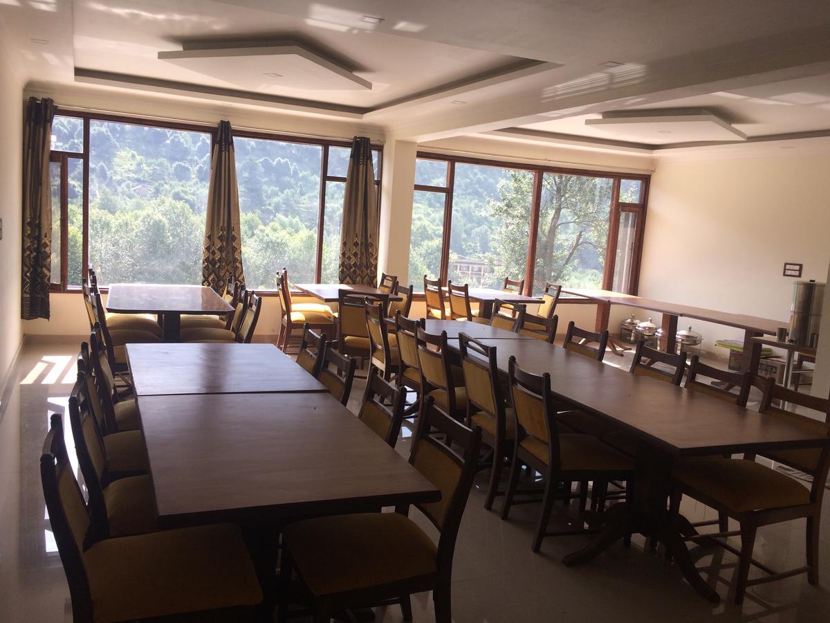 Hotel Green Tara Manāli Екстериор снимка