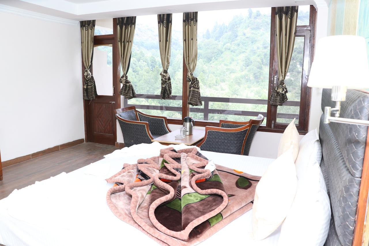 Hotel Green Tara Manāli Екстериор снимка