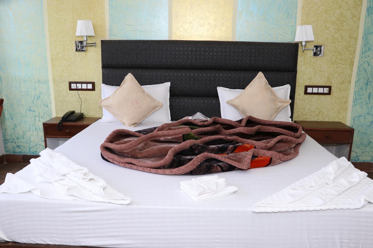 Hotel Green Tara Manāli Екстериор снимка