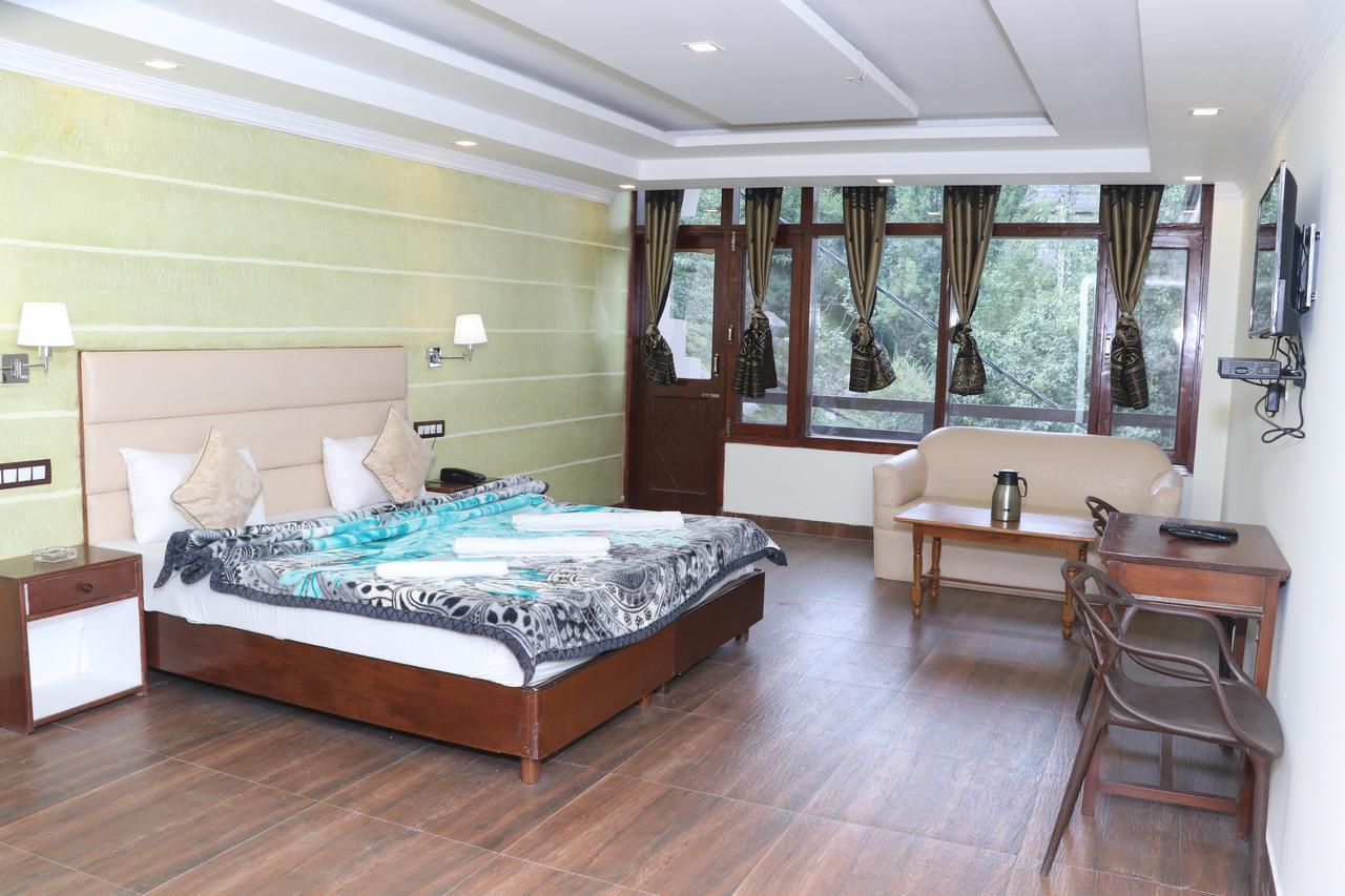Hotel Green Tara Manāli Екстериор снимка